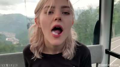 Cutie did quick blow-job in public funitel