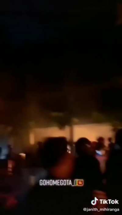 politicians house ransacked and burnt -colombo, Srilanka