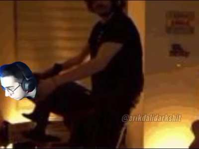 Çağrı erayın götüne vuruyor