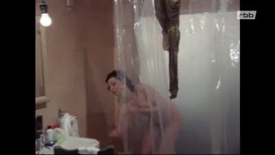 [Bush] [Ass] Marijam Agischewa in "Treffpunkt Flughafen" [S01E05 -1986]