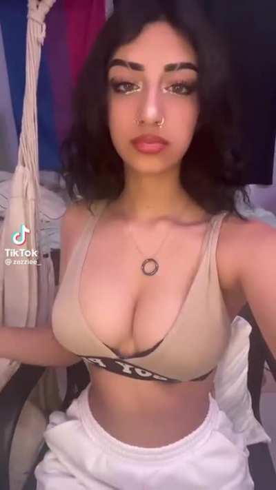 Zazziee_
