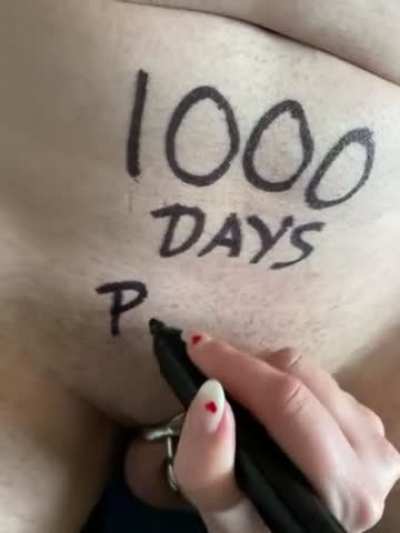Today is 1000 days since she last let me inside her so she wanted to mark the occasion 🖊️