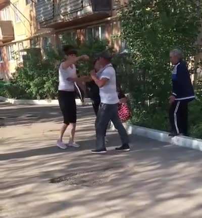 Привет, ты чо ахуела?