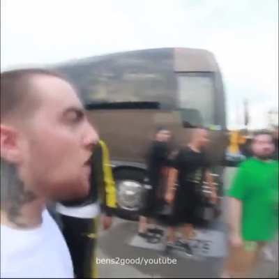 🕊