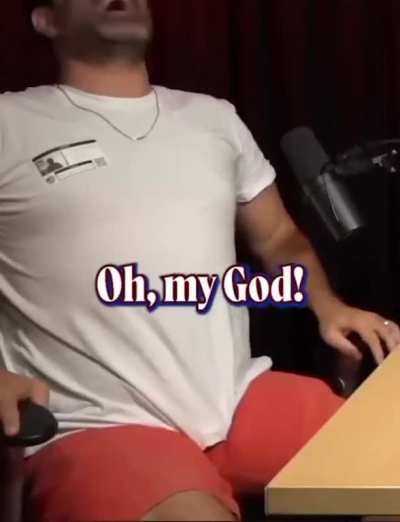 Dammit. I wanna see his hole toooo 😔💕
