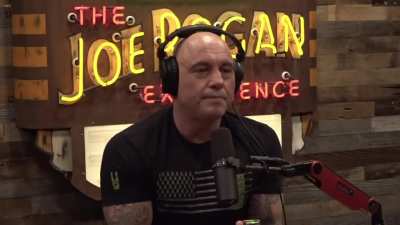 Joe says that Sanjay Gupta had a poor showing on his podcast because Gupta had wrongly assumed that Joe would defer to him as a medical expert and that Gupta hadn't realized that Joe is "informed"