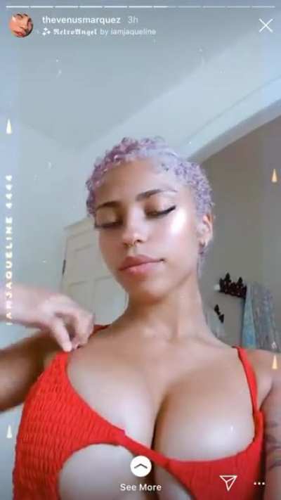 Titties tittying