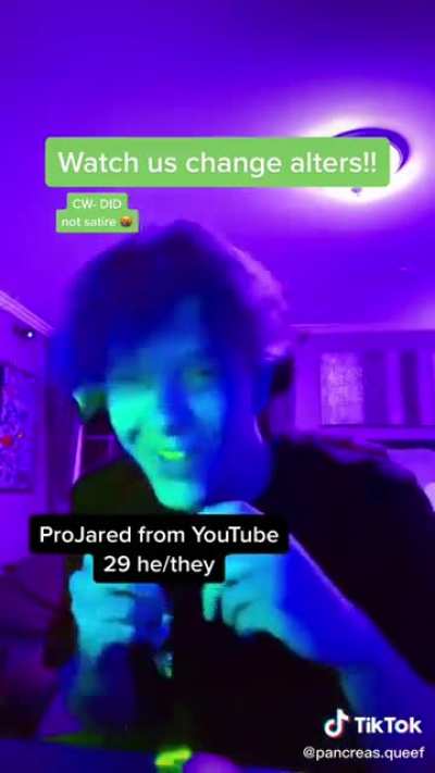 omg!!!! projared from yt !!