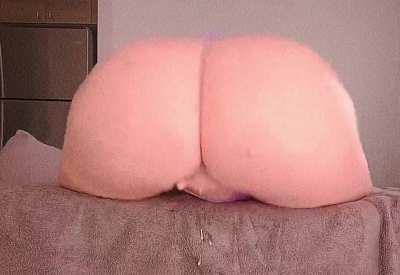 girls will know you&rsquo;re hours away from completing NNN and then start doing this shit in front of you 🤤 