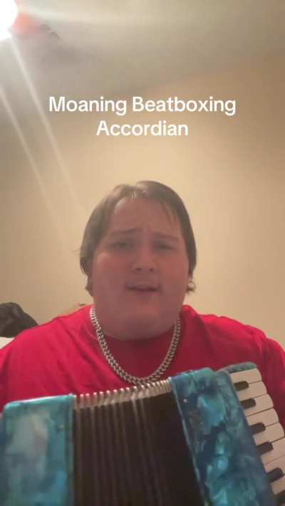 world&rsquo;s first moaning beatboxing accordionist 