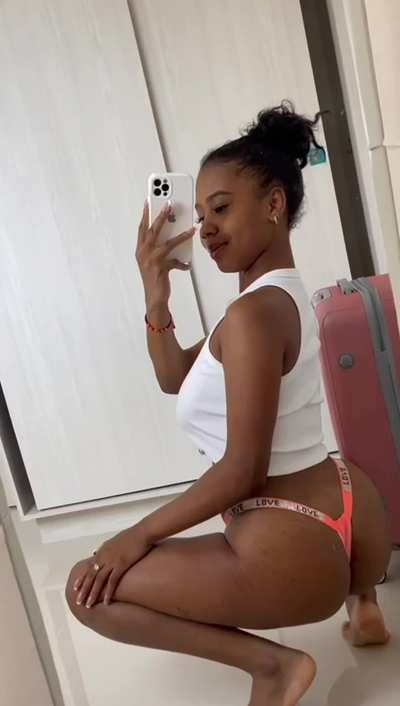 Sending a masturbating video to every guy that upvotes (Myy auto reply is on)
