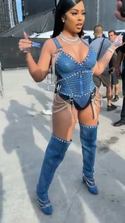 Latto outfit at rolling loud