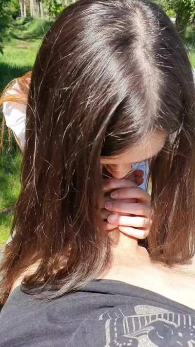 She just loves sucking white cock in the wild 😈🤤