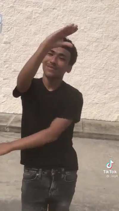 Ain&rsquo;t gon be surprised if bro toots his ass in one of his vids