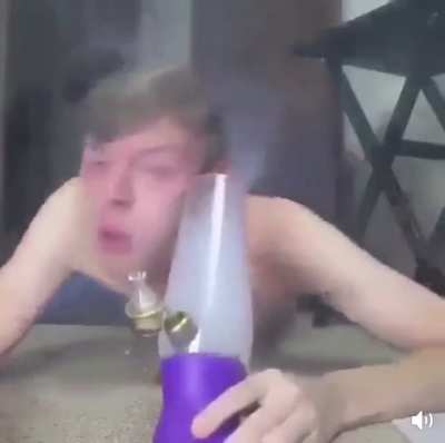 Timmy and his homemade bong&hellip; And he did it to himself &hellip;