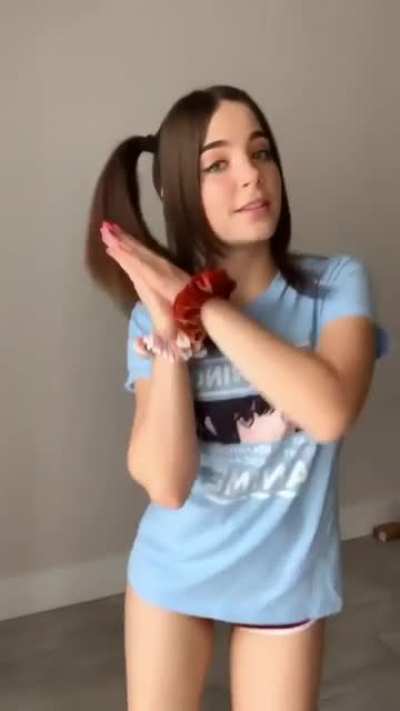 Staryuuki is such a terrible dancer, but it doesn't matter bc men like me just want to fuck her pretty face and tight little pussy &hearts;️
