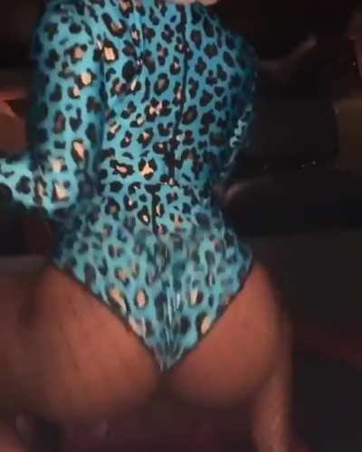 Meg 🍑