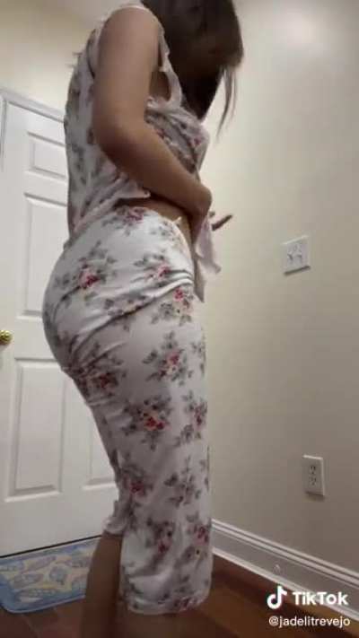 Peep toward end