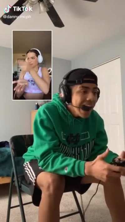 🗿