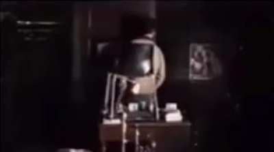 me watching myself download reddit in 2019