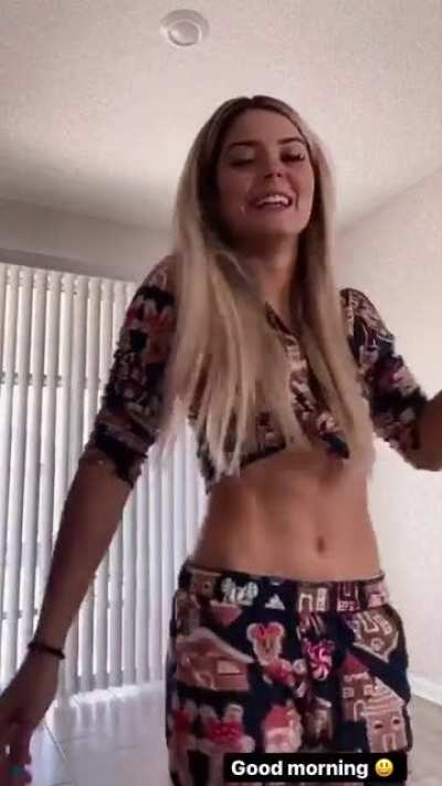 Taynara Conti