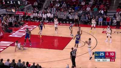 [Highlight] Klay Thompson Pulls Up & Makes a 3 in Transition to Give Him 18 Points While Shooting 100% from the Field with 5 Minutes Left in the 1st