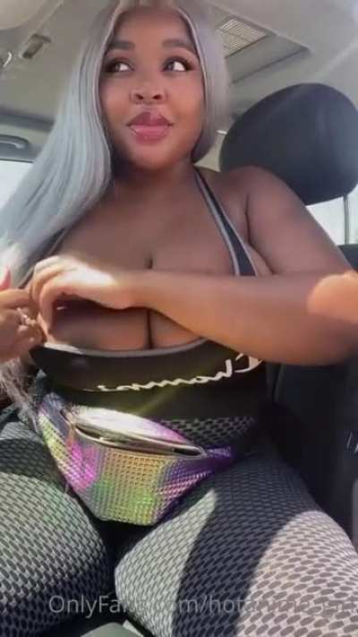 ⚠ WARNING ⚠ This sub is only for females that do freaky shit in weird places EX. car, park or somewhere in public