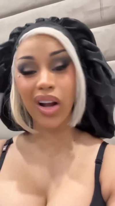 Goddess Cardi