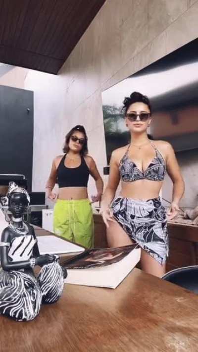Yassi Pressman 💦