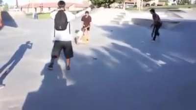 Been looking for this fight for ages. This is a classic.