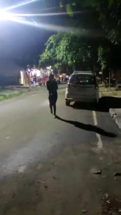Bursting crackers &amp;gt;&amp;gt;&amp;gt; Woman's honor