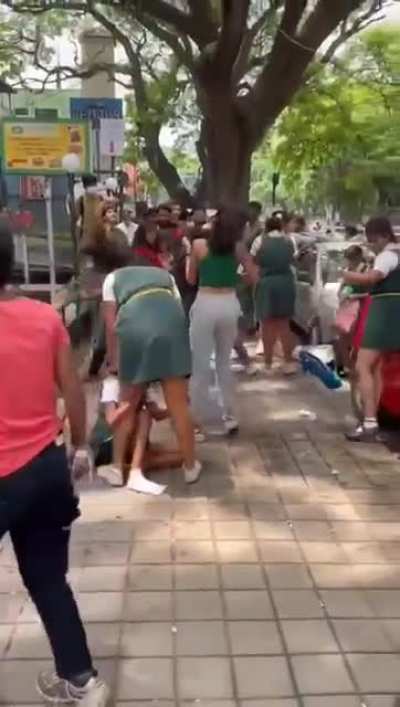 Highschool Fight In Bangalore II