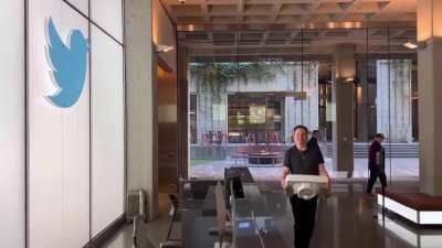 Elon Musk has Entering Twitter HQ &ndash; let that sink in!!!