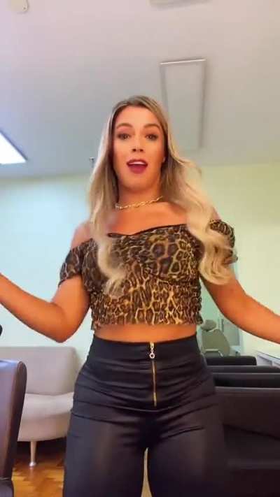 Naty Potira 
