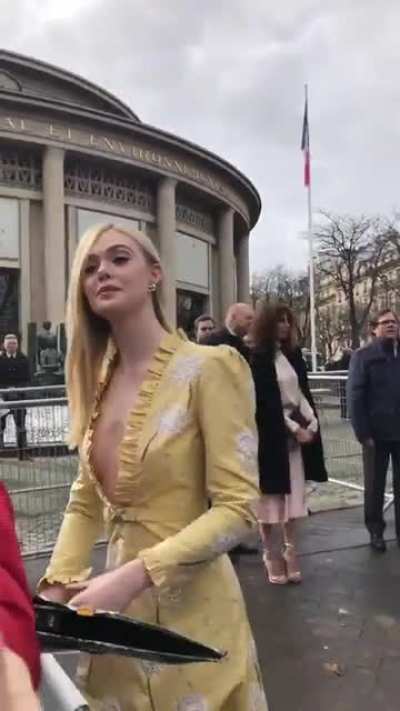 Elle Fanning