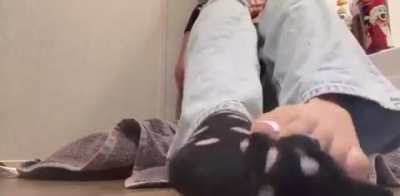 You love to watch me take my socks off, don’t you? <3