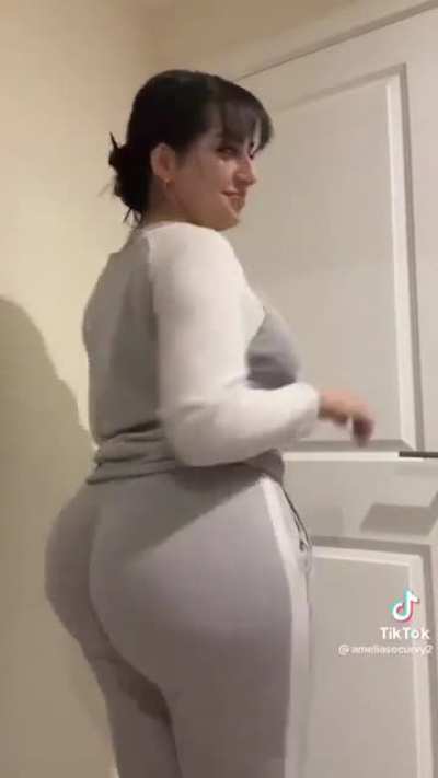 Posting another video because I&rsquo;m not seeing a lot of love for her on the last post&hellip;