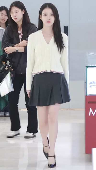 IU