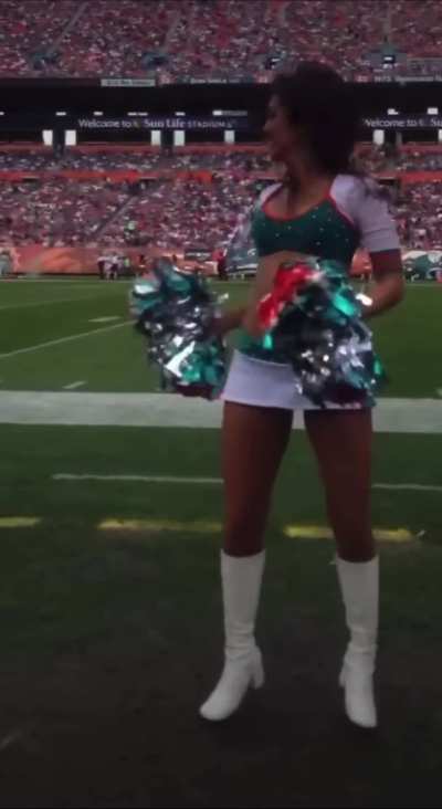 Miami Dolphins Cheerleader