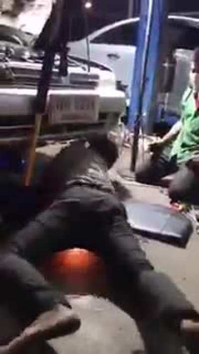 This dude knows how to burn the floor raw using only his hips.