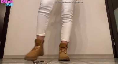 Boots vs Roaches 
