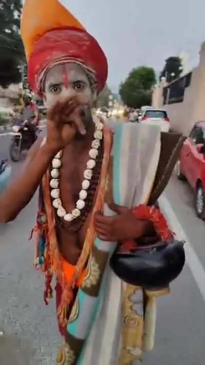 Gyani reporter v/s fake Baba