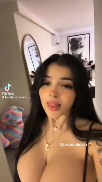 @karelyruizmxxx