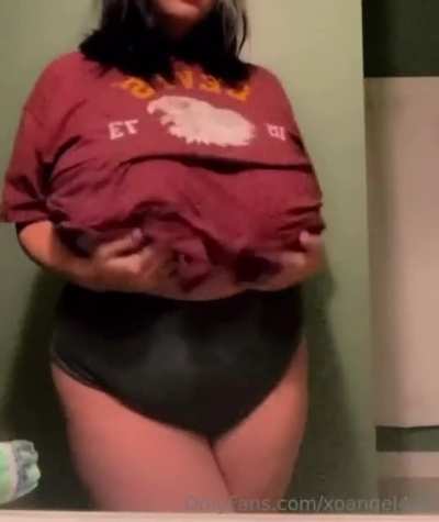 ️ ️