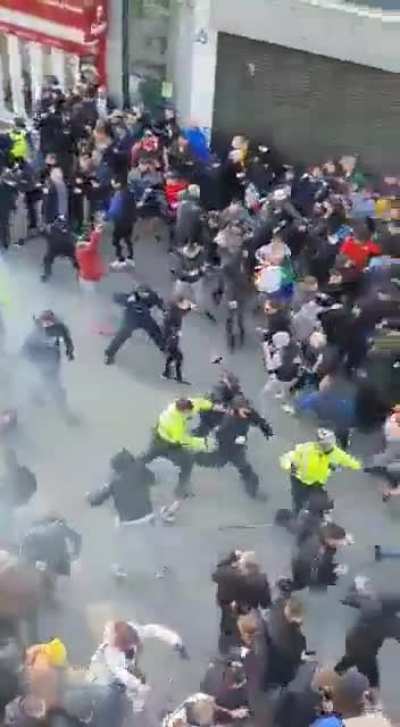 Utter tool shoots a firework directly into the face of Garda&iacute;
