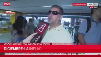 Posta me estan dando un poquito de lastima los de C5N ya. Desde el 10 de Diciembre no paran de pasar papelones. Lo bueno es que la mayoria de la gente ya no come vidrio