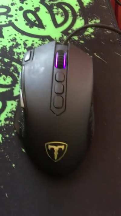 even the monitor is rgb!