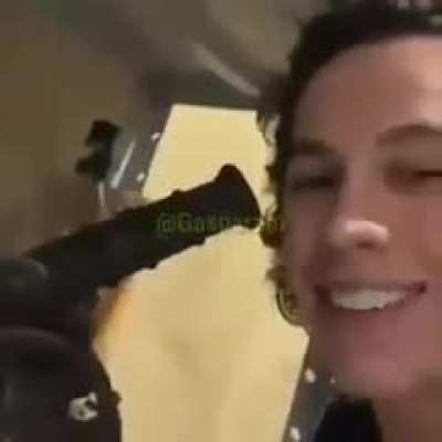 💥