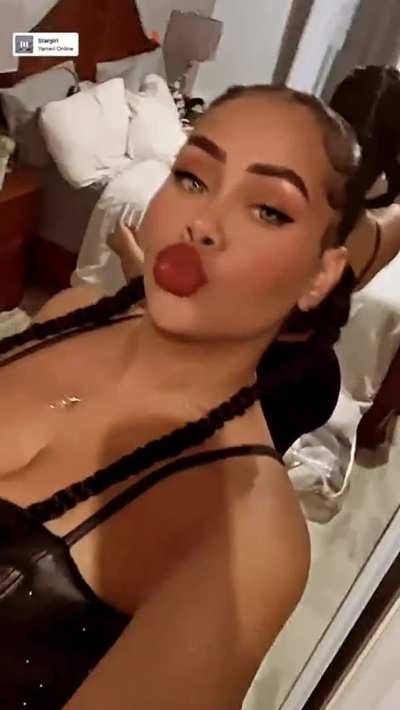 😘