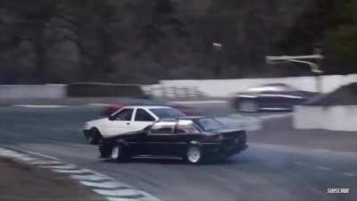 1&deg;-O V&iacute;deo Fala sobre o trueno mas serve para o levin 2&ordm;-Quem quiser me desafiar no drift no NFS Underground 2, e s&oacute; chamar no chat privado eu to aceitando